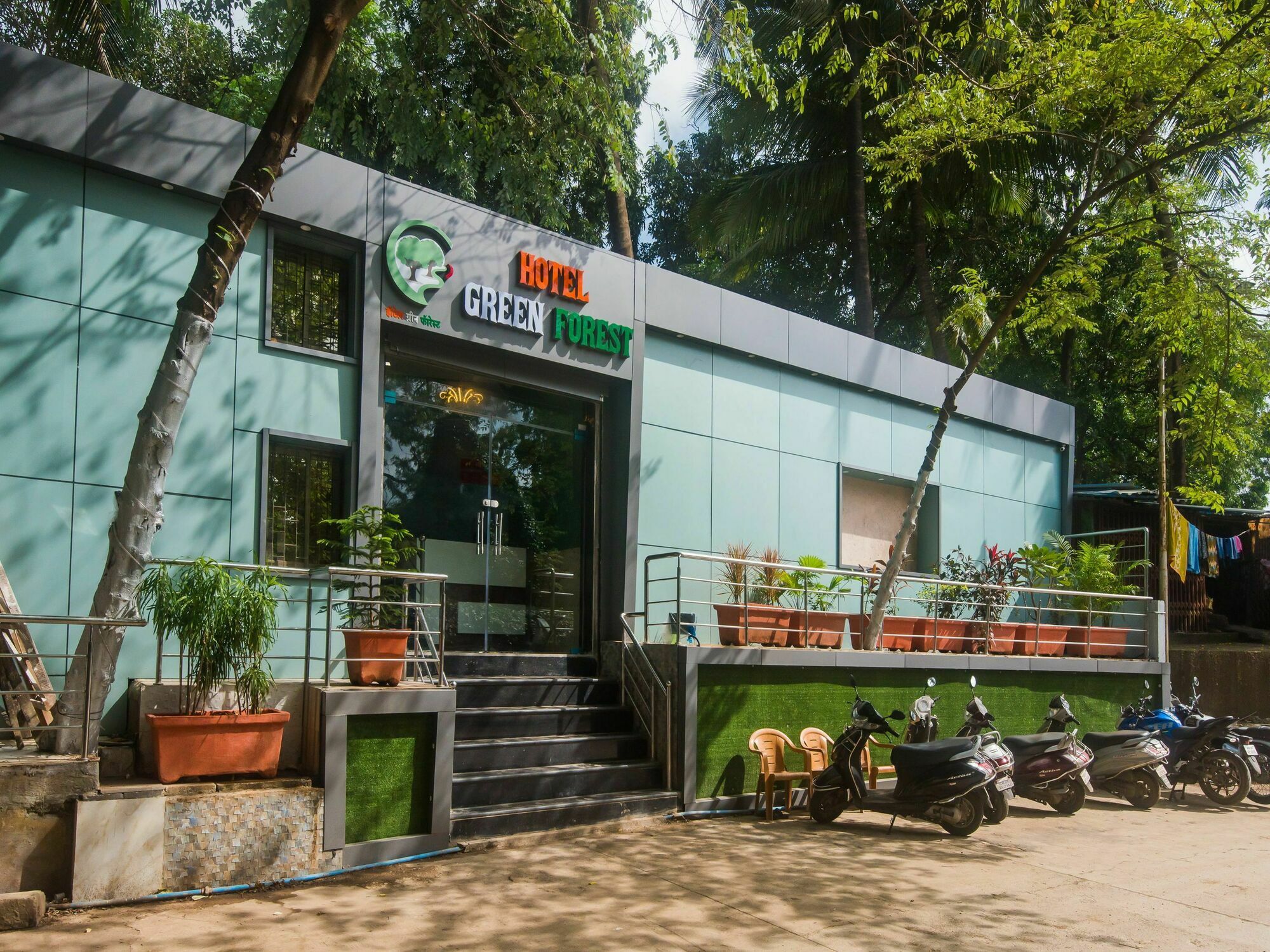 Hotel O Greenforest Near Airport Road Metro Station Bombay Exterior foto
